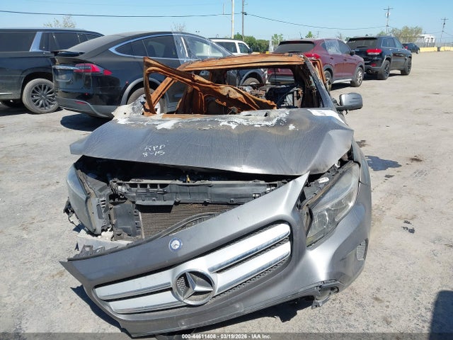WDCTG4GB9FJ163976 Mercedes-Benz Gla 250 4matic