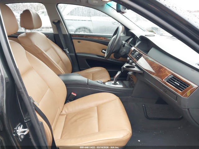 44611422 :رقم المزاد ، WBANV13588CZ54121 vin ، 2008 Bmw 528xi مزاد بيع