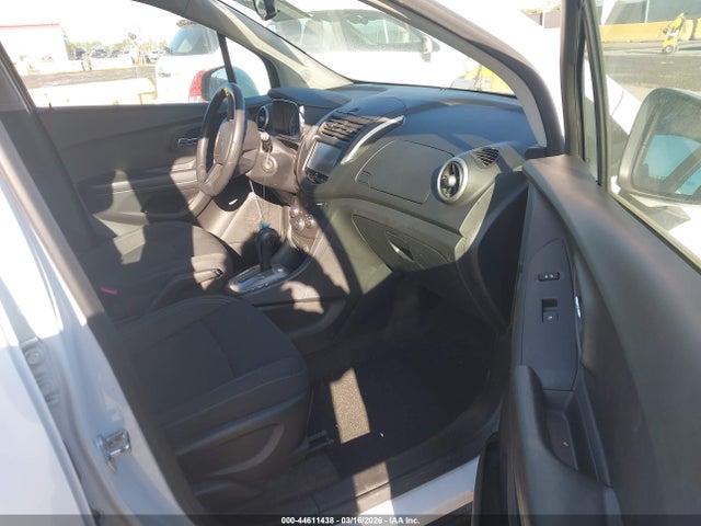 KL7CJKSB5GB582919 Chevrolet Trax 1ls