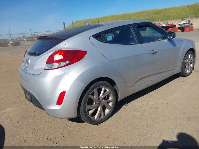 KMHTC6AD6GU269935 Hyundai Veloster