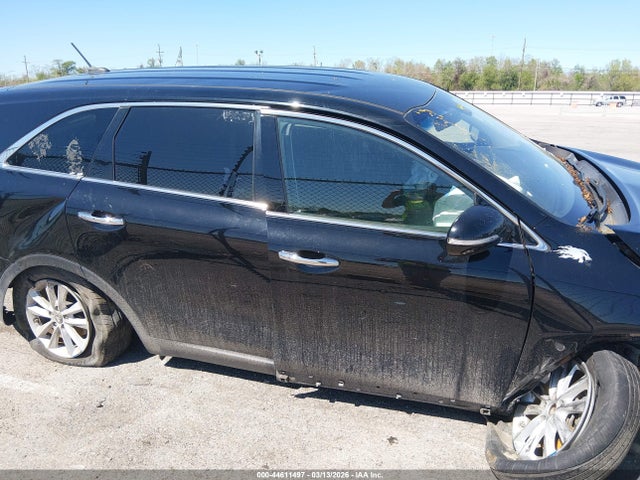 5XYPG4A32KG565745 KIA Sorento 2.4l Lx