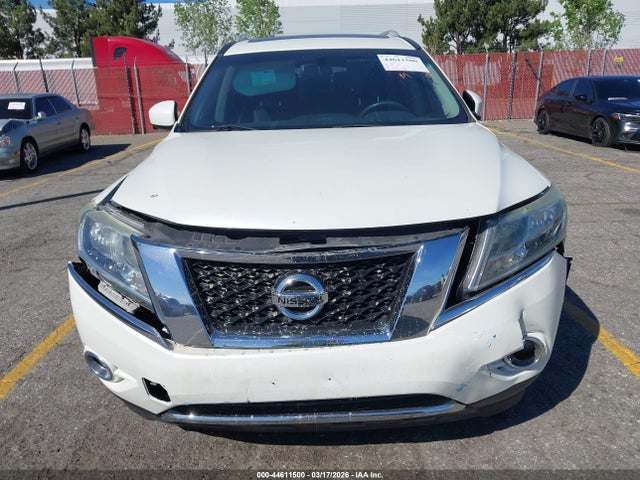 Продаж на аукціоні авто 2015 Nissan Pathfinder Platinum, vin: 5N1AR2MN6FC640258, номер лоту: 44611500