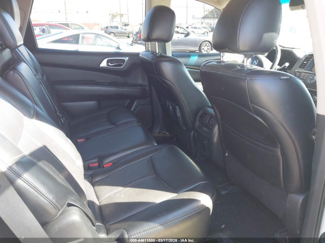 Продаж на аукціоні авто 2015 Nissan Pathfinder Platinum, vin: 5N1AR2MN6FC640258, номер лоту: 44611500
