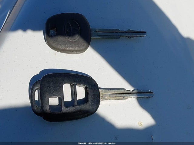 JTDKDTB32E1562070 Toyota Prius C Two