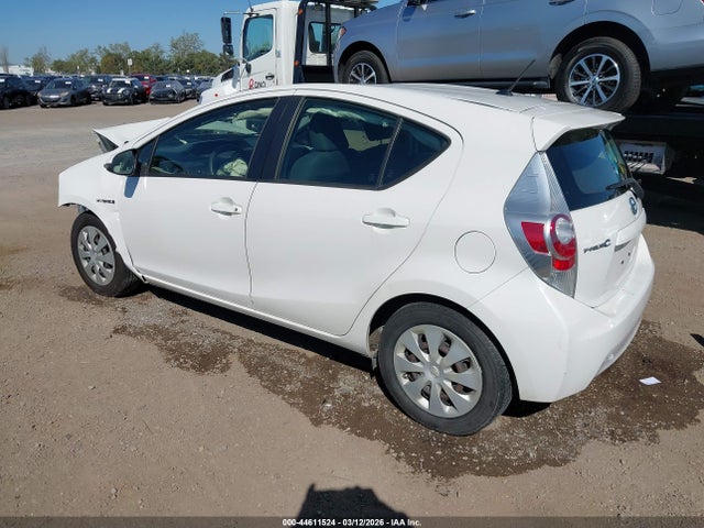 JTDKDTB32E1562070 Toyota Prius C Two