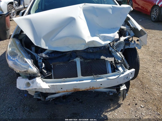 JTDKDTB32E1562070 Toyota Prius C Two