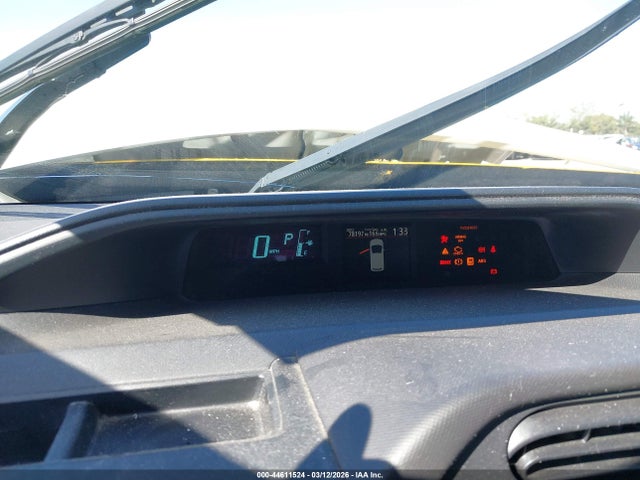 JTDKDTB32E1562070 Toyota Prius C Two