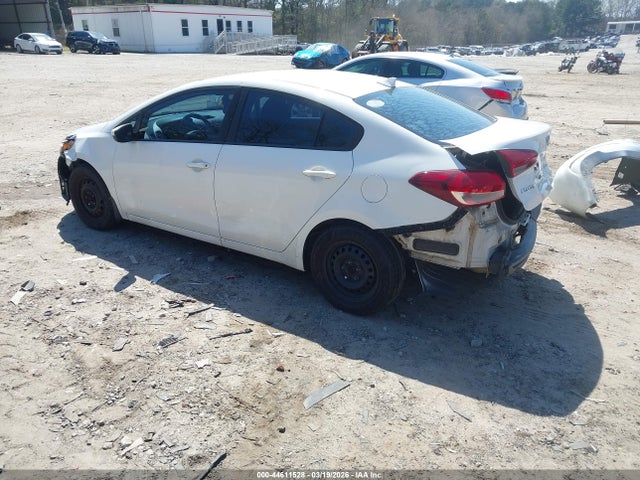 KIA FORTE LX 2017 3KPFK4A77HE114748 Image 3