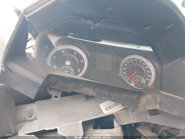 44611557 :رقم المزاد ، 3C6UR5HL3JG164818 vin ، 2018 Ram 2500 Tradesman  4x4 8' Box مزاد بيع