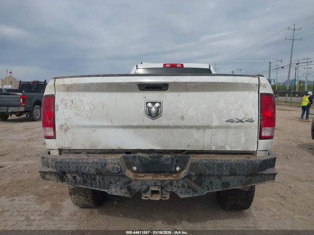 44611557 :رقم المزاد ، 3C6UR5HL3JG164818 vin ، 2018 Ram 2500 Tradesman  4x4 8' Box مزاد بيع