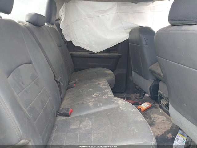 44611557 :رقم المزاد ، 3C6UR5HL3JG164818 vin ، 2018 Ram 2500 Tradesman  4x4 8' Box مزاد بيع