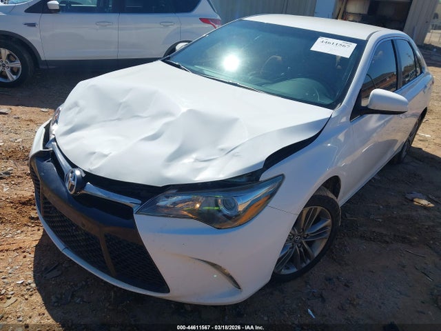 44611567 :رقم المزاد ، 4T1BF1FK7HU399334 vin ، 2017 Toyota Camry Se مزاد بيع