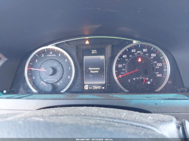 44611567 :رقم المزاد ، 4T1BF1FK7HU399334 vin ، 2017 Toyota Camry Se مزاد بيع