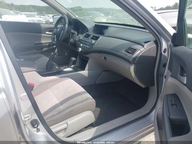 44611570 :رقم المزاد ، 1HGCP26409A162511 vin ، 2009 Honda Accord 2.4 Lx-p مزاد بيع