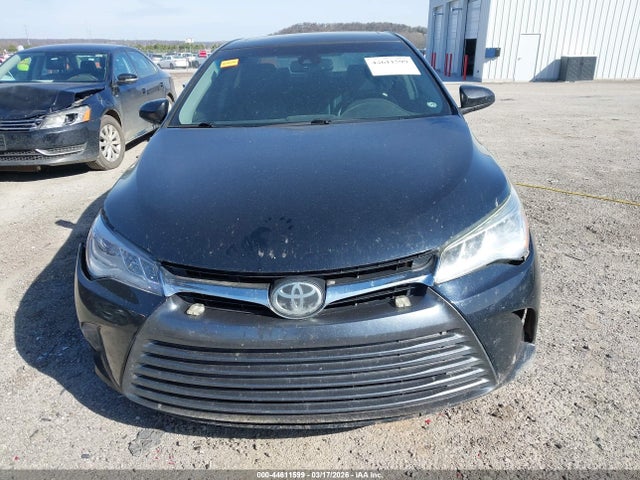 44611599 :رقم المزاد ، 4T1BK1FK3HU577896 vin ، 2017 Toyota Camry Xle V6 مزاد بيع