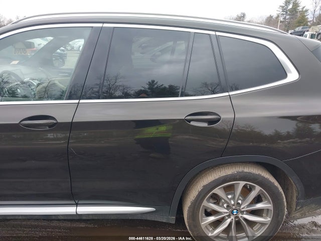 2018 BMW X3 5UXTR9C51JLD60359 Photo 5