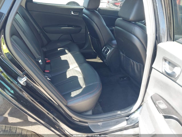 44611637 :رقم المزاد ، 5XXGW4L26JG228117 vin ، 2018 Kia Optima Sx Turbo مزاد بيع