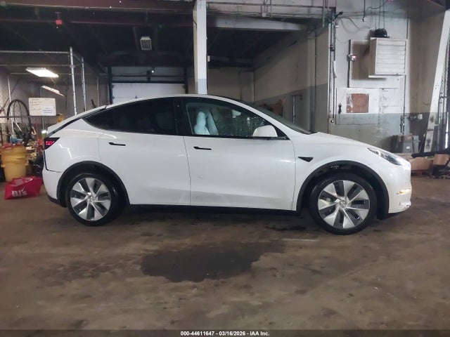 7SAYGDEE8NF381442 Tesla Model Y Long Range Dual Motor All-wheel Drive