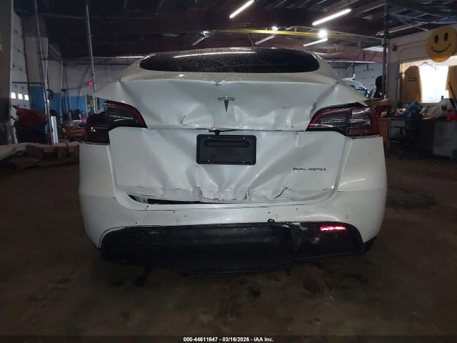 7SAYGDEE8NF381442 Tesla Model Y Long Range Dual Motor All-wheel Drive