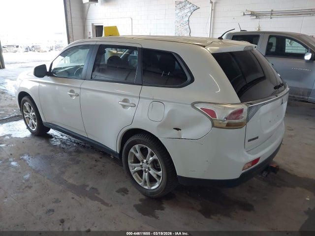 2014 MITSUBISHI OUTLANDER JA4AZ3A3XEZ014487 Photo 2