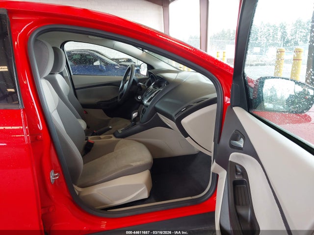 1FADP3F29EL217484 Ford FOCUS SE