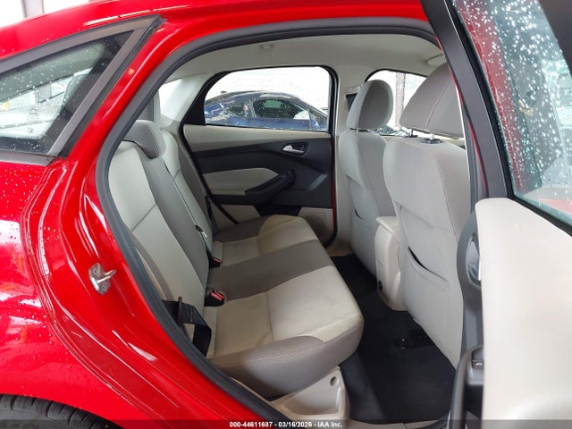 1FADP3F29EL217484 Ford FOCUS SE