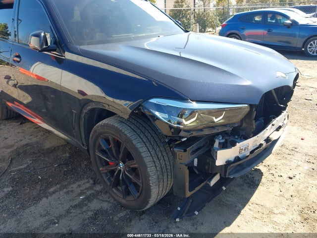 44611733 :رقم المزاد ، 5UXCR6C0XN9M04684 vin ، 2022 Bmw X5 Xdrive40i مزاد بيع