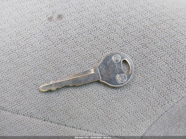 44611781 :رقم المزاد ، JM1BJ225320633217 vin ، 2002 Mazda Protege Dx/es/lx مزاد بيع