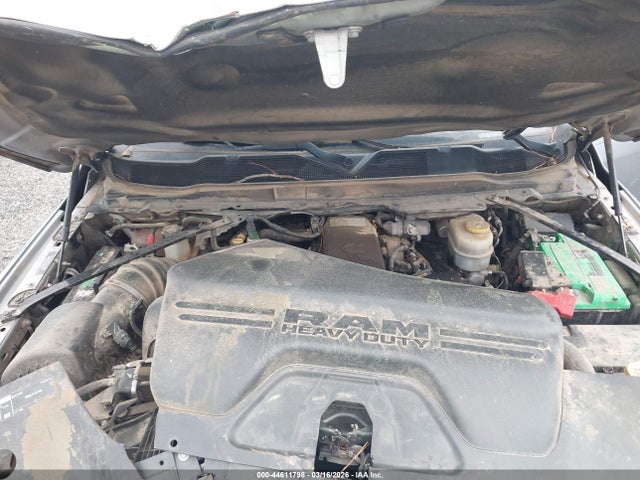 44611798 :رقم المزاد ، 3C6UR5CL0KG683740 vin ، 2019 Ram 2500 Tradesman  4x4 6'4 Box مزاد بيع