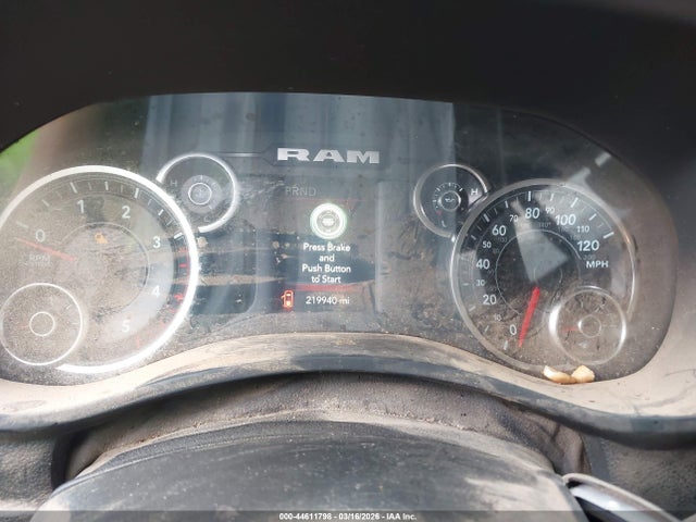 44611798 :رقم المزاد ، 3C6UR5CL0KG683740 vin ، 2019 Ram 2500 Tradesman  4x4 6'4 Box مزاد بيع