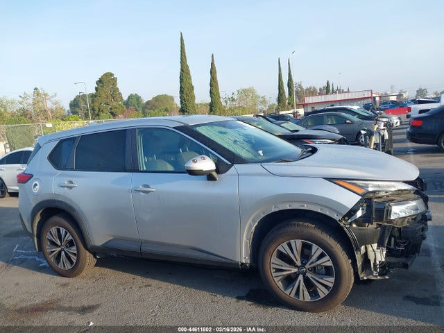 5N1BT3BB8NC685785 Nissan Rogue Sv Intelligent Awd