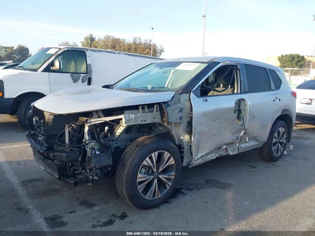 5N1BT3BB8NC685785 Nissan Rogue Sv Intelligent Awd