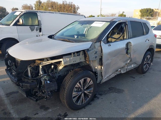 5N1BT3BB8NC685785 Nissan Rogue Sv Intelligent Awd