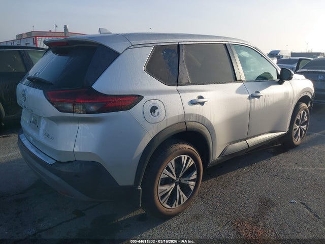 5N1BT3BB8NC685785 Nissan Rogue Sv Intelligent Awd