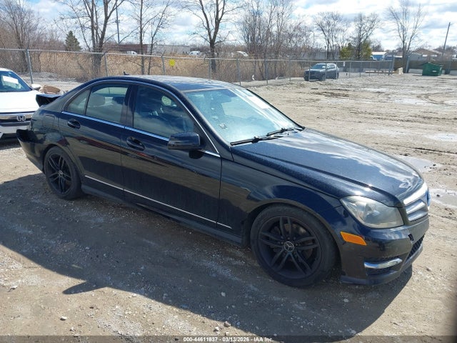 2012 MERCEDES-BENZ C 300 WDDGF8BB2CR208994