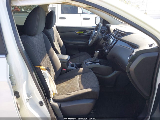 JN1BJ1CP1HW008155 Nissan Rogue Sport Sv