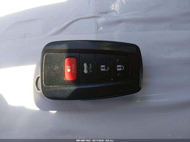 4T1M11AK6LU302597 Toyota CAMRY SE