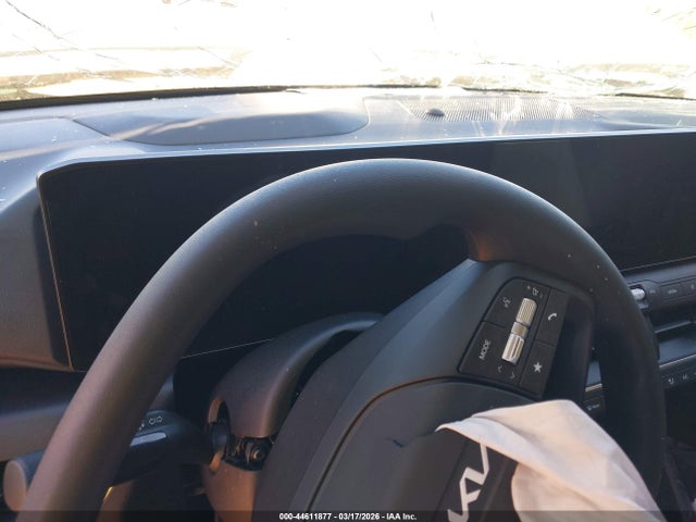 44611877 :رقم المزاد ، 3KPFT4DE2SE195754 vin ، 2025 Kia K4 Lxs مزاد بيع