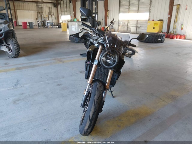 MLHRH1651R5000448 Honda Cb650 R