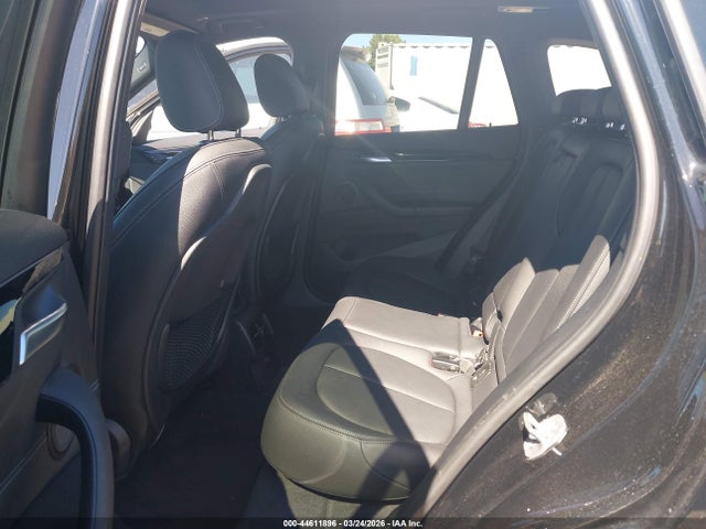 44611896 :رقم المزاد ، WBXHT3C30J5L31086 vin ، 2018 Bmw X1 Xdrive28i مزاد بيع
