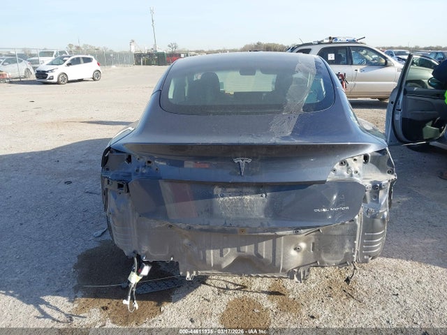 44611935 :رقم المزاد ، 5YJ3E1EB0NF118105 vin ، 2022 Tesla Model 3 Long Range Dual Motor All-wheel Drive مزاد بيع