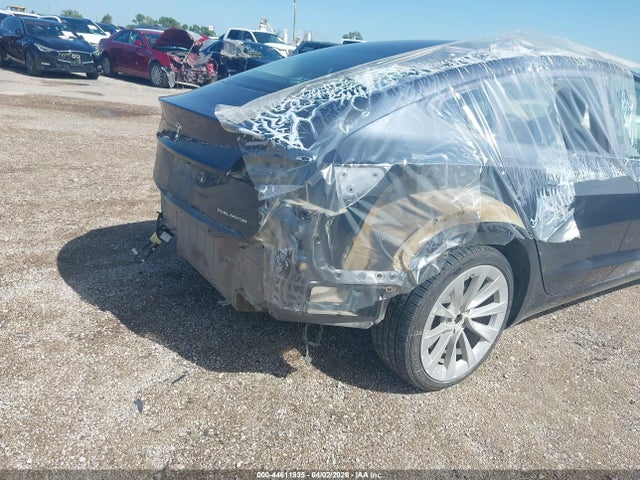44611935 :رقم المزاد ، 5YJ3E1EB0NF118105 vin ، 2022 Tesla Model 3 Long Range Dual Motor All-wheel Drive مزاد بيع