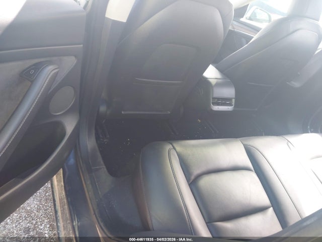 44611935 :رقم المزاد ، 5YJ3E1EB0NF118105 vin ، 2022 Tesla Model 3 Long Range Dual Motor All-wheel Drive مزاد بيع