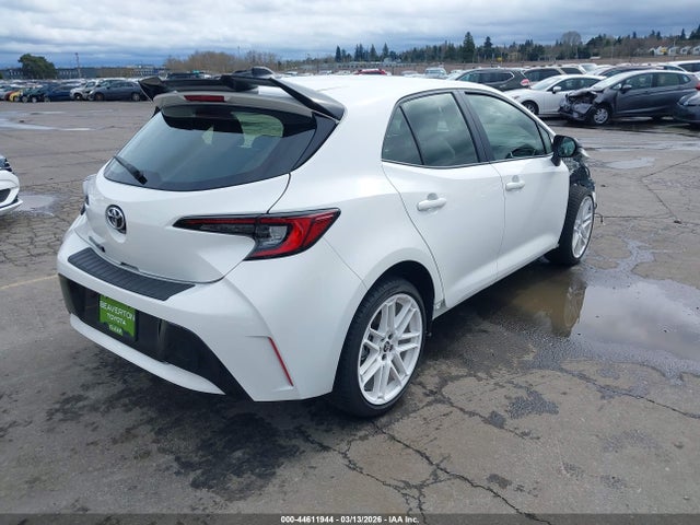 JTND4MBE6T3258320 Toyota COROLLA SE