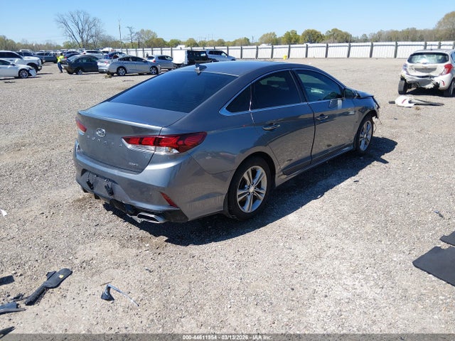 2019 HYUNDAI SONATA 5NPE34AF0KH820169 Photo 3
