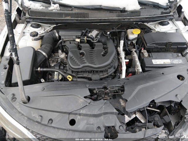 Продажа на аукционе авто 2015 Chrysler 200 C, vin: 1C3CCCCG3FN514312, номер лота: 44611990