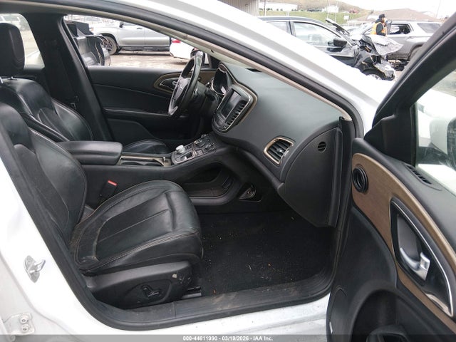Продажа на аукционе авто 2015 Chrysler 200 C, vin: 1C3CCCCG3FN514312, номер лота: 44611990
