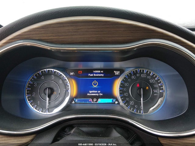 Продажа на аукционе авто 2015 Chrysler 200 C, vin: 1C3CCCCG3FN514312, номер лота: 44611990