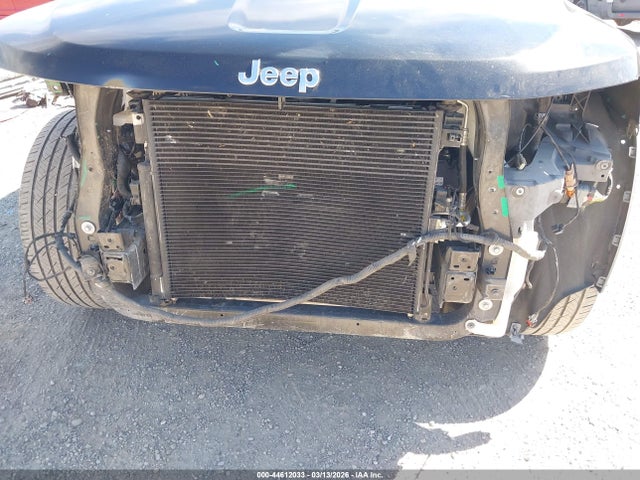 1C4RJEBG6HC890509 Jeep Grand Cherokee Limited 4x2