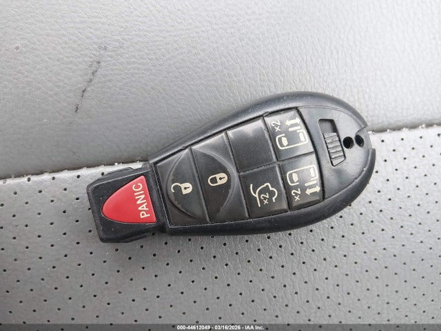 44612049 :رقم المزاد ، 2C4RVABG4CR354946 vin ، 2012 Volkswagen Routan Se مزاد بيع